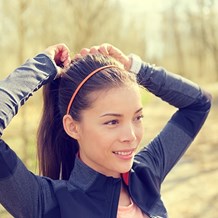 5 Ways That Hair Ties Damage Your Strands